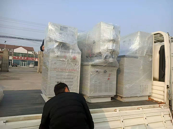 泰山海特牌F6L912機(jī)油泵試驗(yàn)臺(tái)、噴油泵試驗(yàn)臺(tái)等設(shè)備同時(shí)發(fā)貨